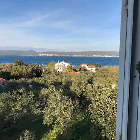 Maslina Apartman Nevidane